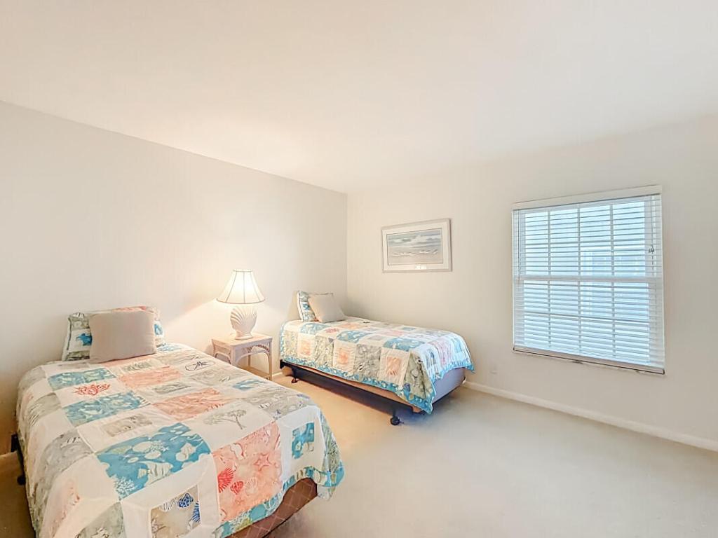 18410 SE Wood Hvn #F Jupiter, FL 33469