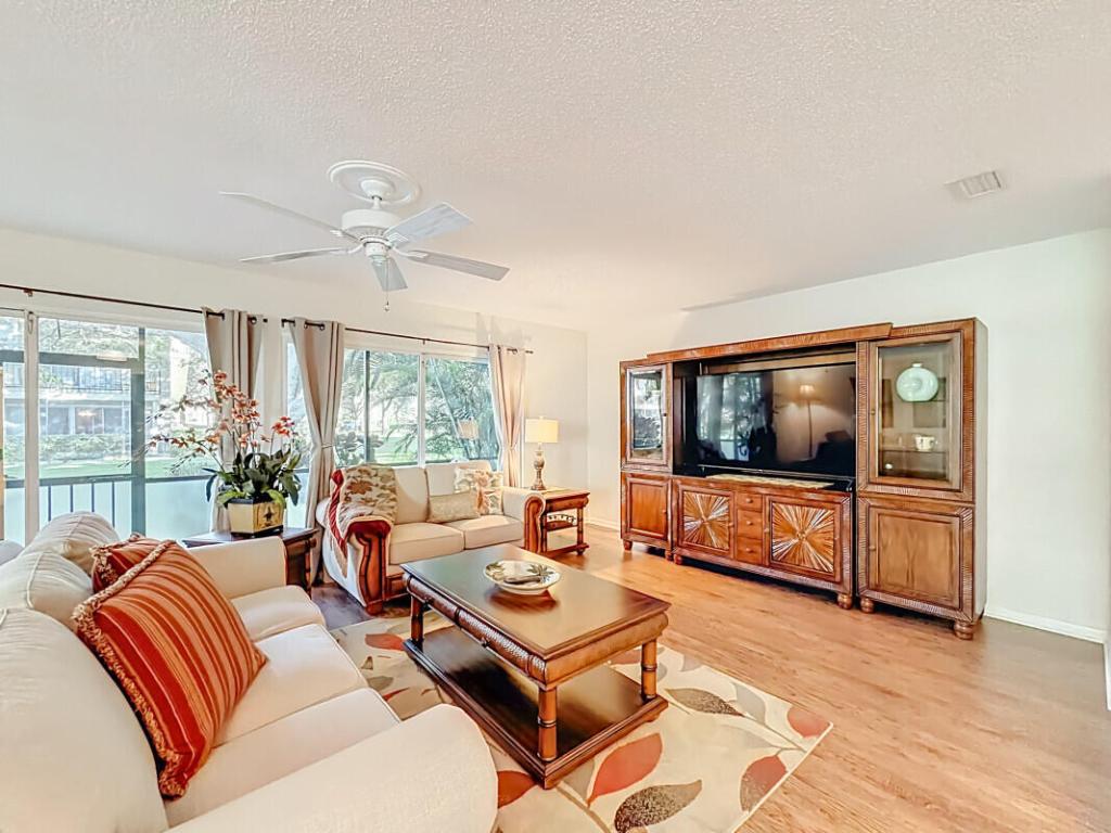 18410 SE Wood Hvn #F Jupiter, FL 33469