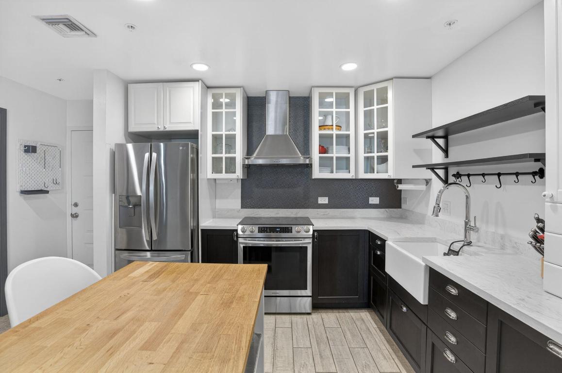 1200 Town Ctr #306 Jupiter, FL 33458