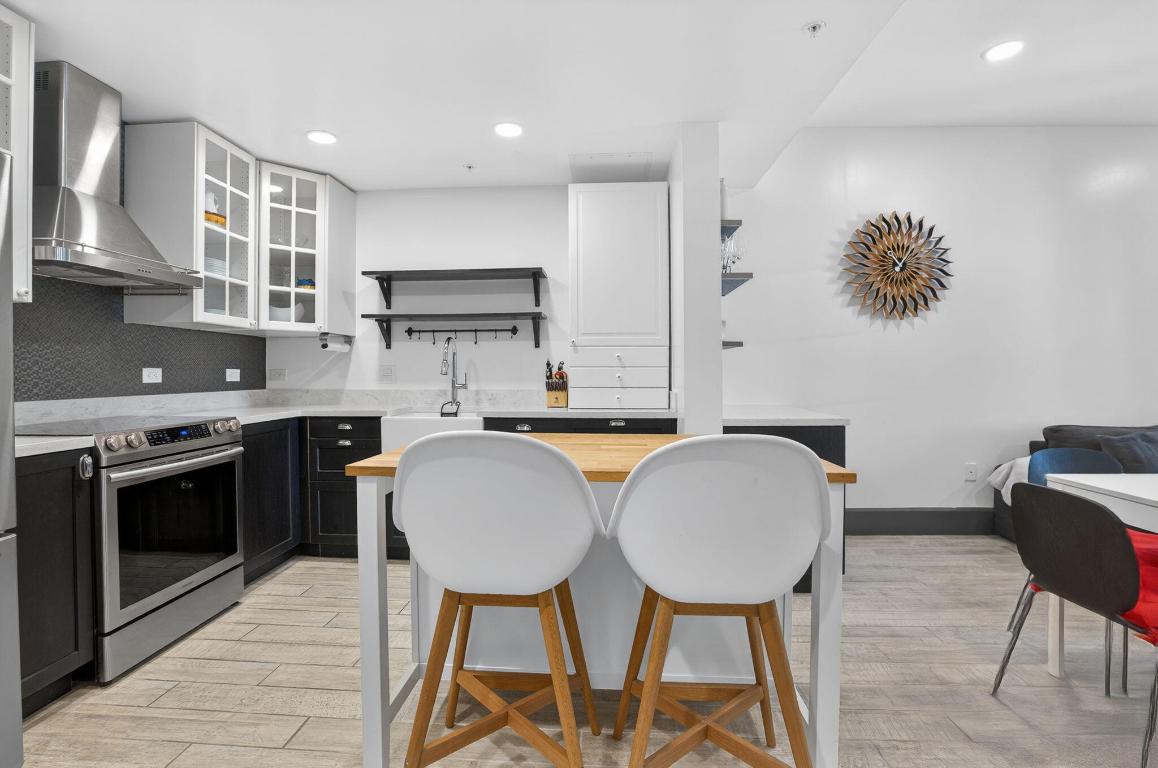 1200 Town Ctr #306 Jupiter, FL 33458