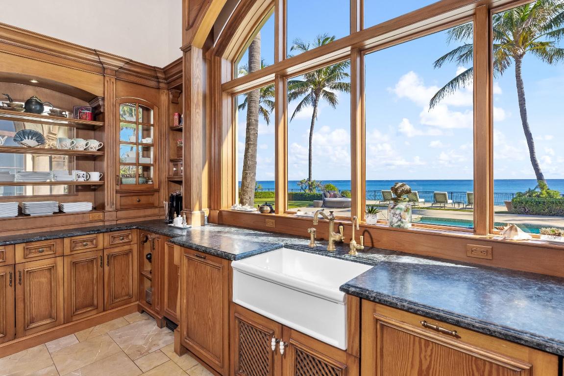 820 S Ocean Manalapan, FL 33462