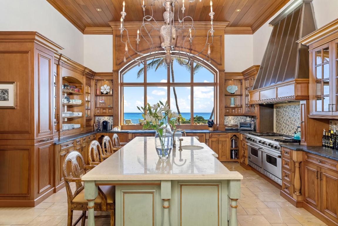 820 S Ocean Manalapan, FL 33462