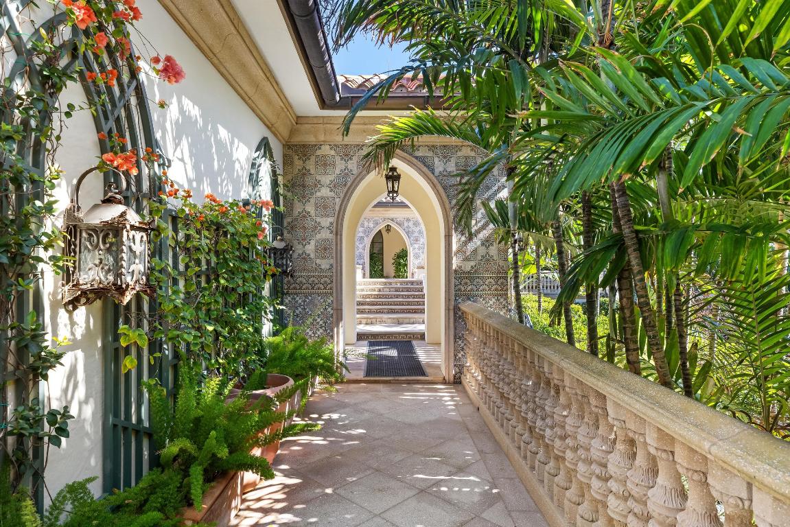 820 S Ocean Manalapan, FL 33462