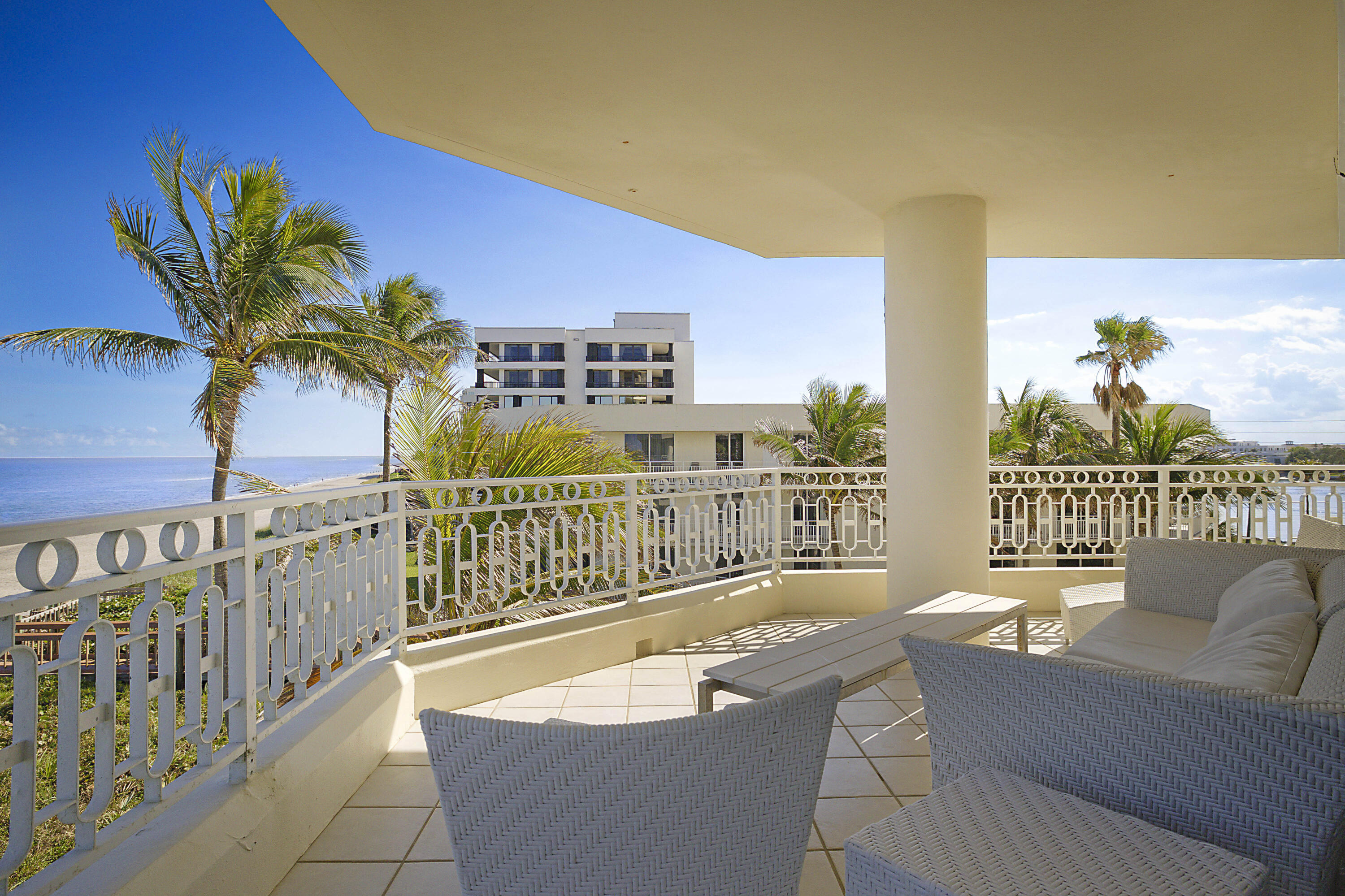 19950 S Beach Rd #4 Tequesta, FL 33469