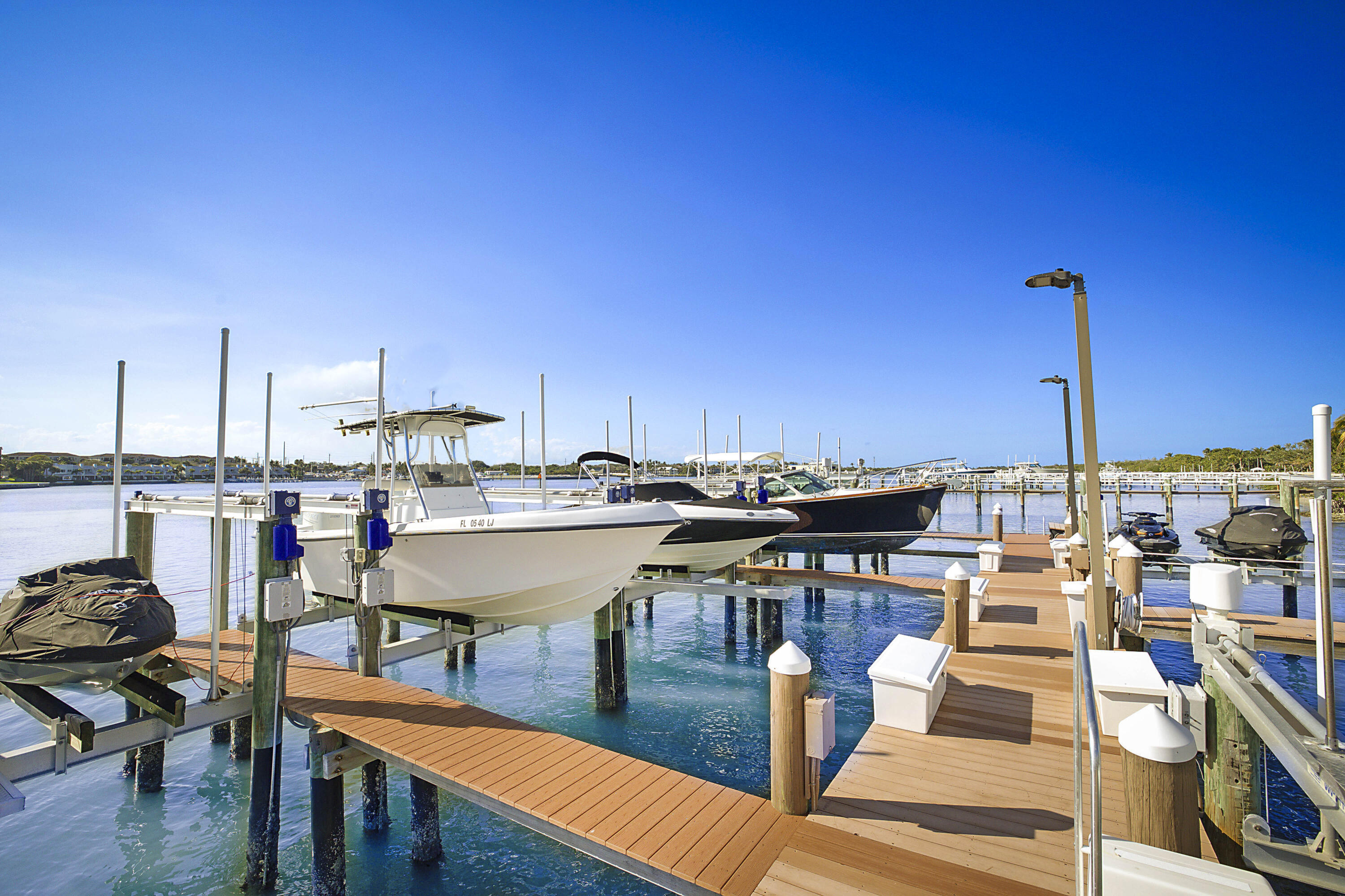 19950 S Beach Rd #4 Tequesta, FL 33469