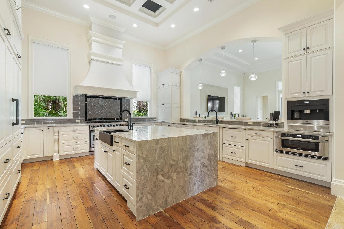 135 W Bears Clb Jupiter, FL 33477