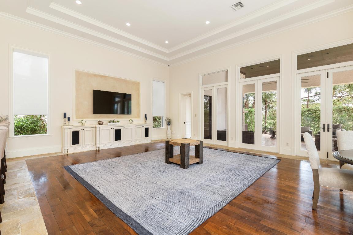 135 W Bears Clb Jupiter, FL 33477