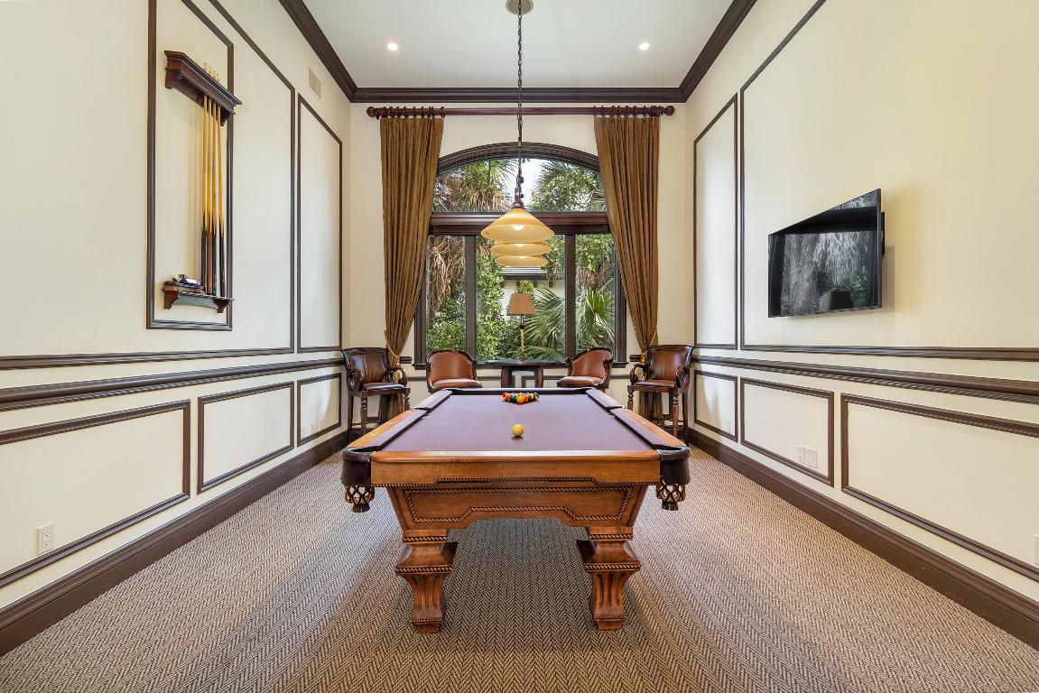 135 W Bears Clb Jupiter, FL 33477