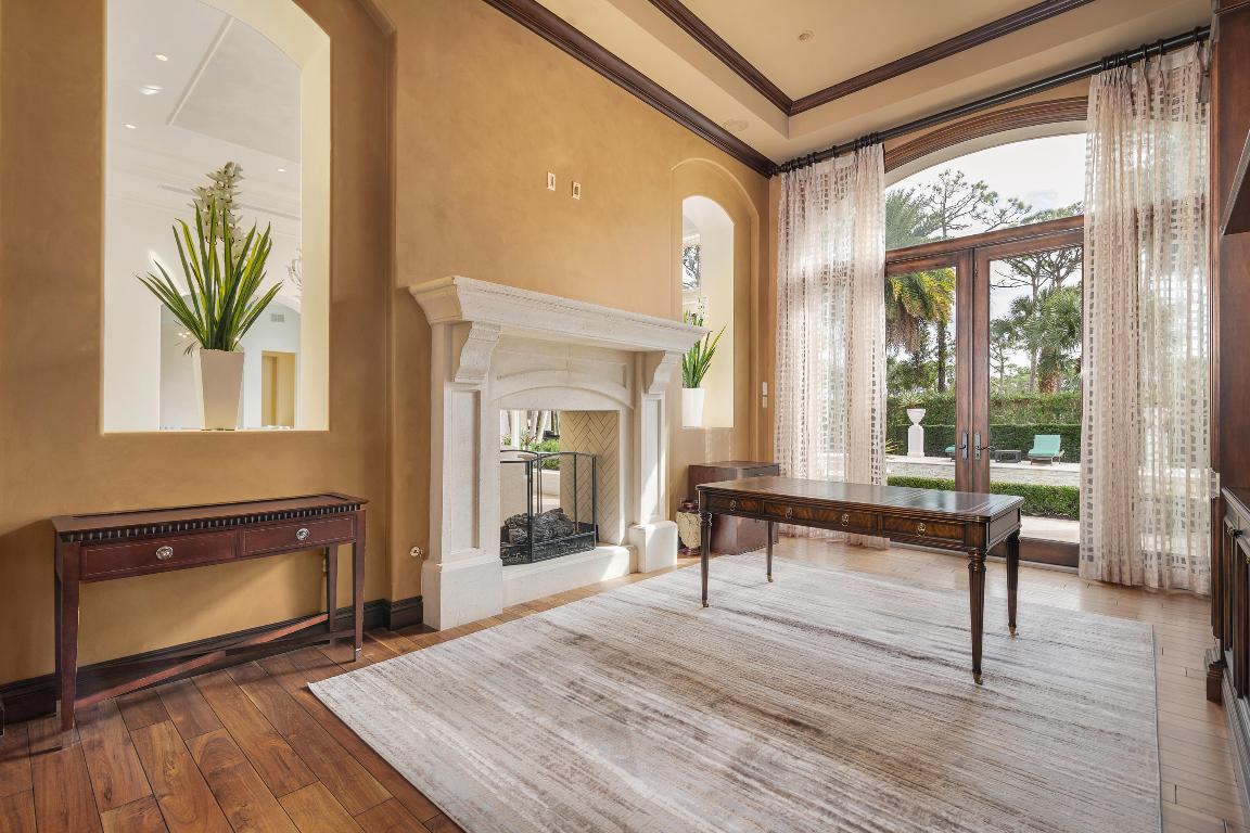 135 W Bears Clb Jupiter, FL 33477