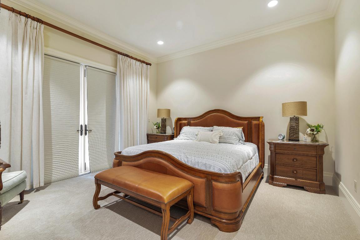 135 W Bears Clb Jupiter, FL 33477