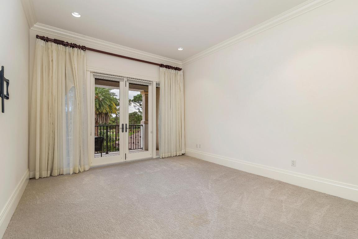 135 W Bears Clb Jupiter, FL 33477