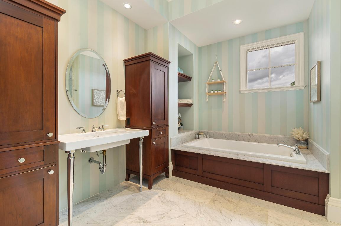 135 W Bears Clb Jupiter, FL 33477