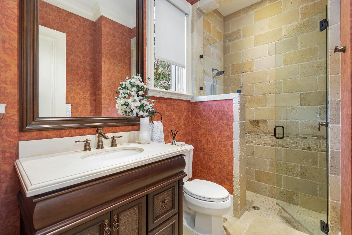 135 W Bears Clb Jupiter, FL 33477