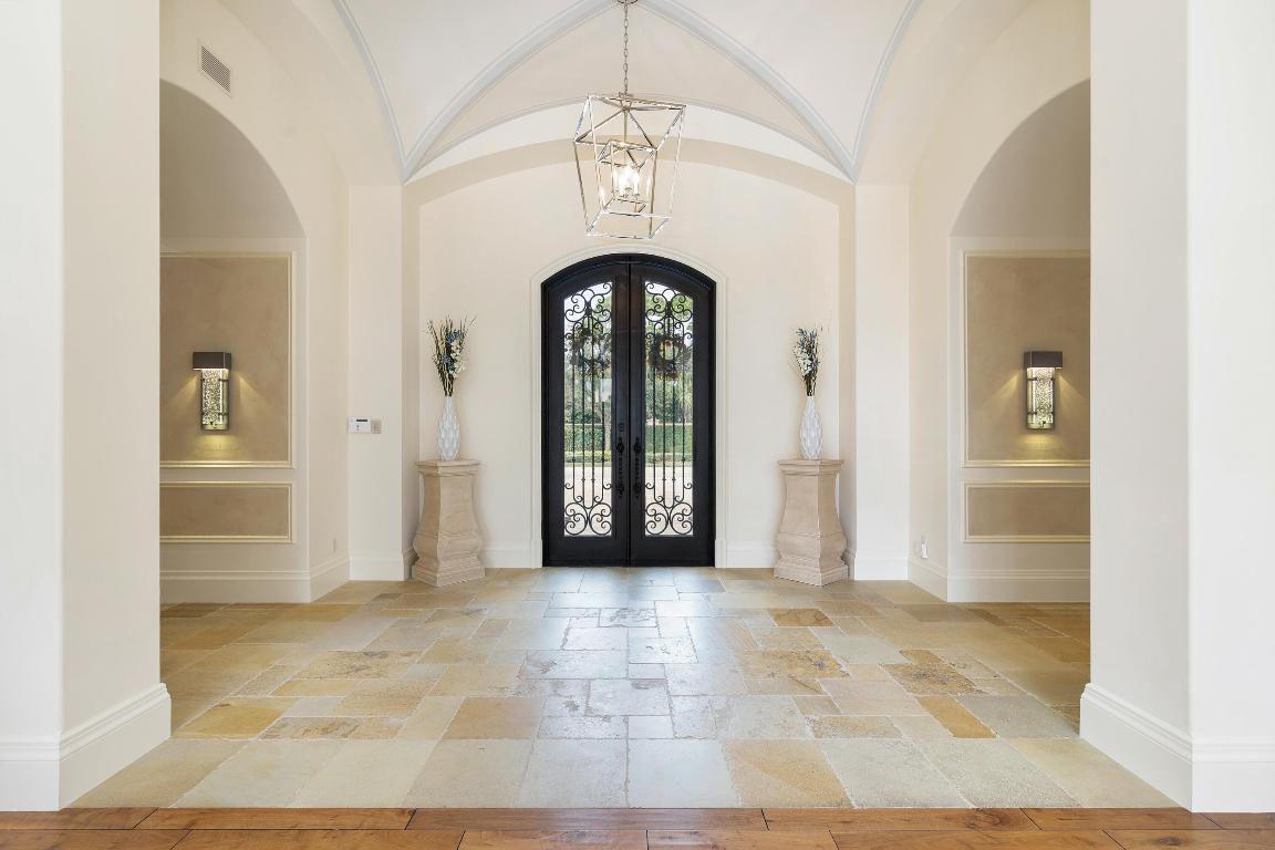 135 W Bears Clb Jupiter, FL 33477