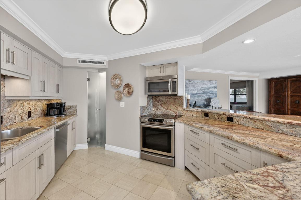 4605 S Ocean #3a Highland Beach, FL 33487