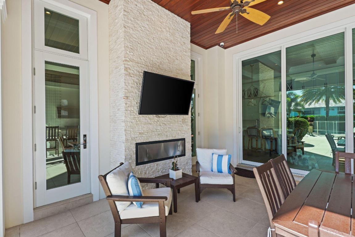 3700 NE 24th Lighthouse Point, FL 33064