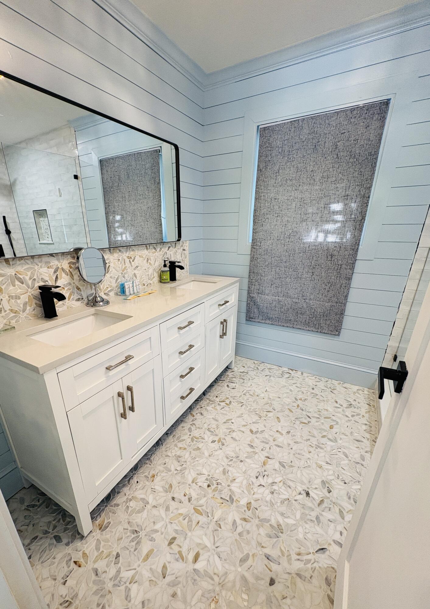 9 W Riverside Jupiter, FL 33469