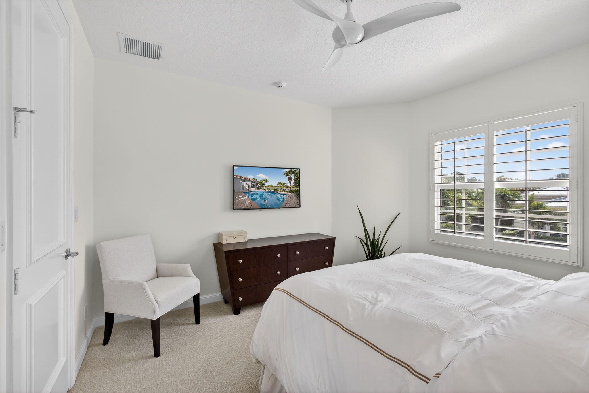 131 Porto Vecchio Palm Beach Gardens, FL 33418