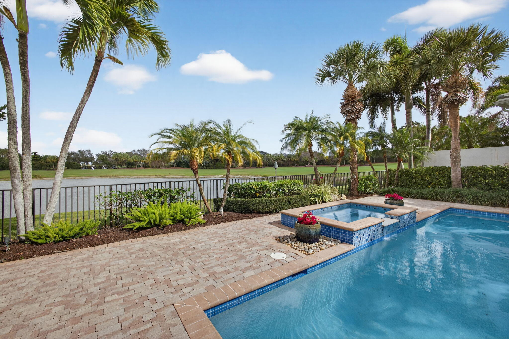 131 Porto Vecchio Palm Beach Gardens, FL 33418