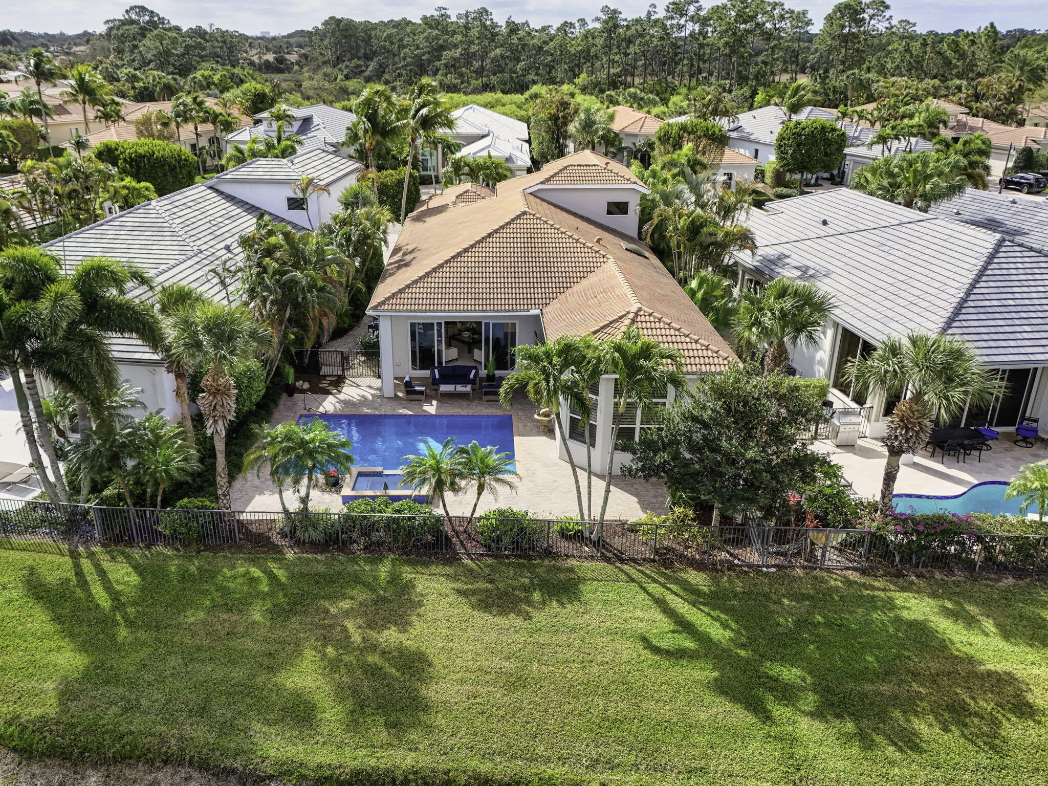 131 Porto Vecchio Palm Beach Gardens, FL 33418