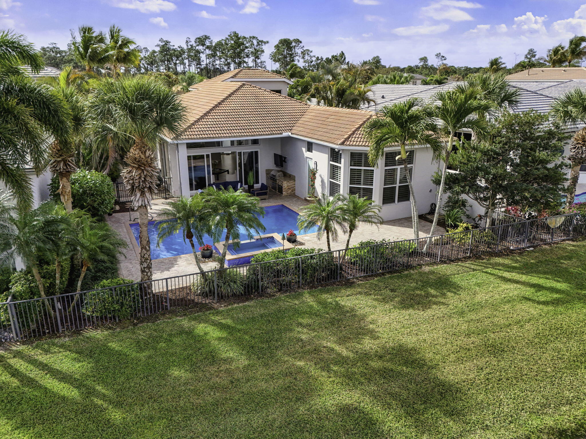 131 Porto Vecchio Palm Beach Gardens, FL 33418