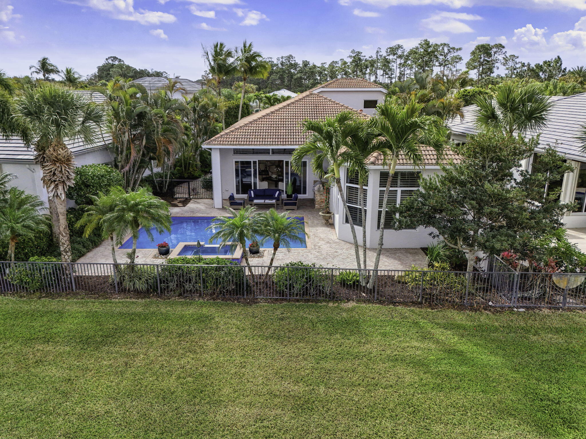 131 Porto Vecchio Palm Beach Gardens, FL 33418