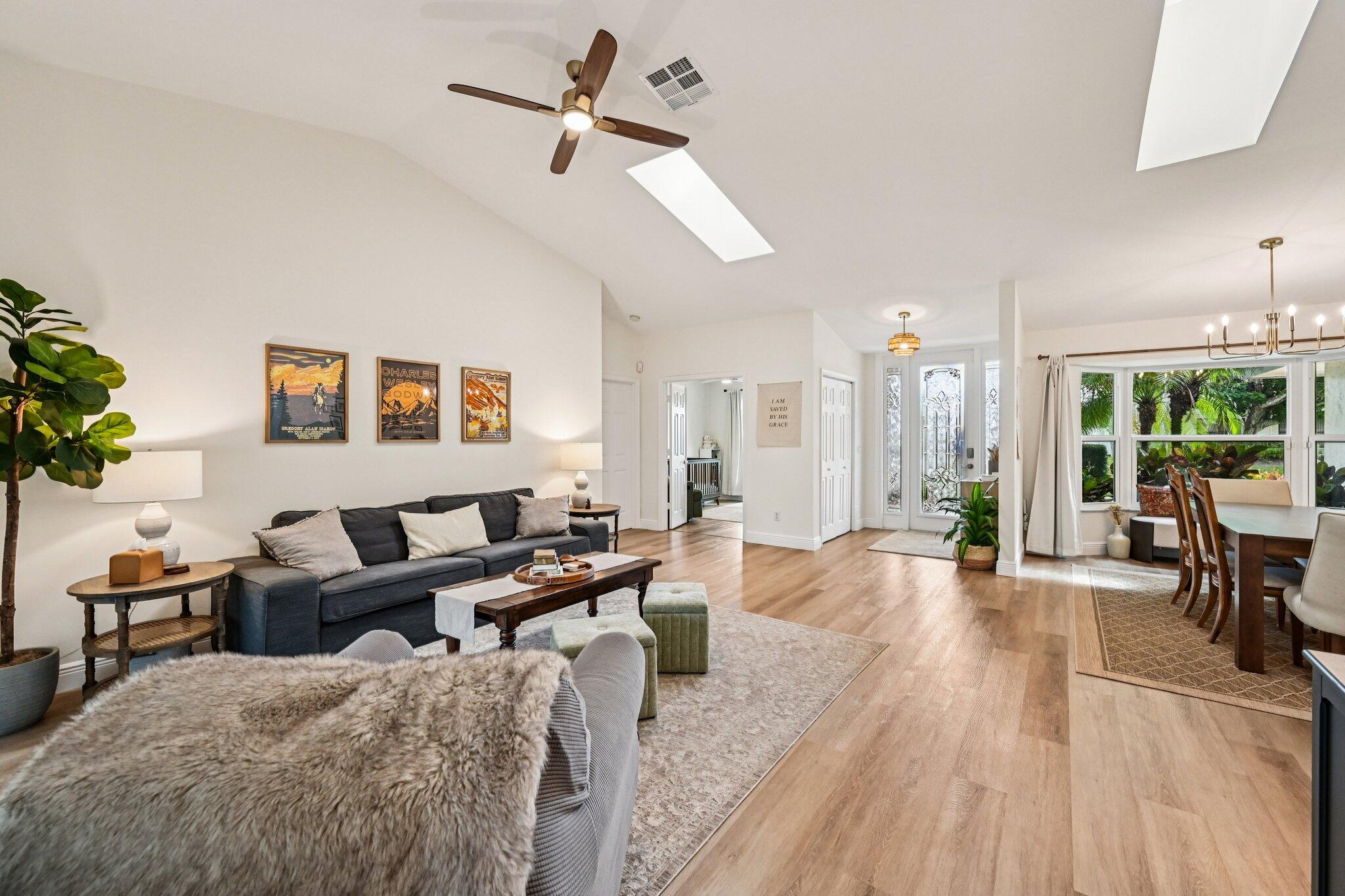 18295 Lake Bnd Jupiter, FL 33458