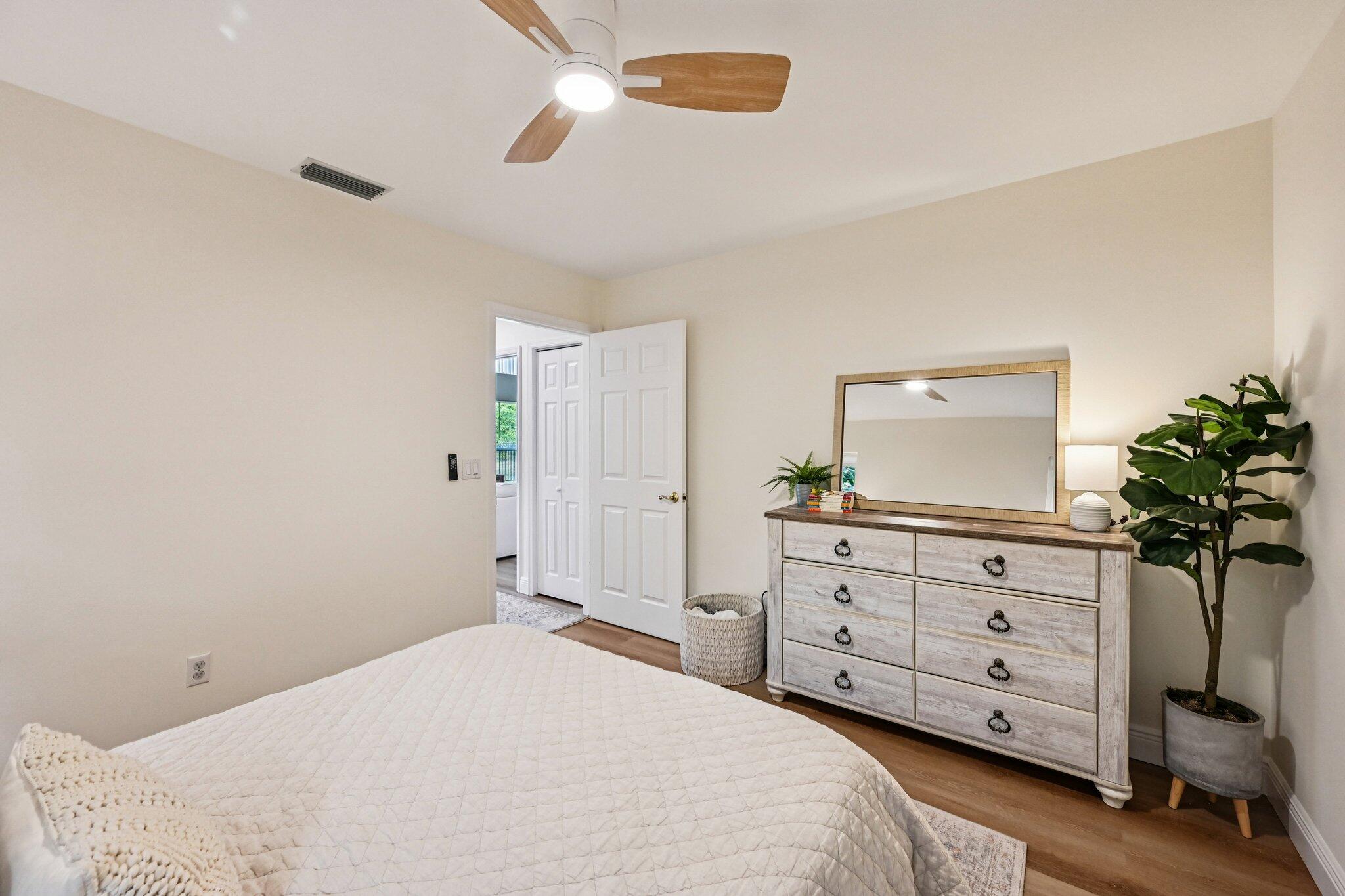 18295 Lake Bnd Jupiter, FL 33458