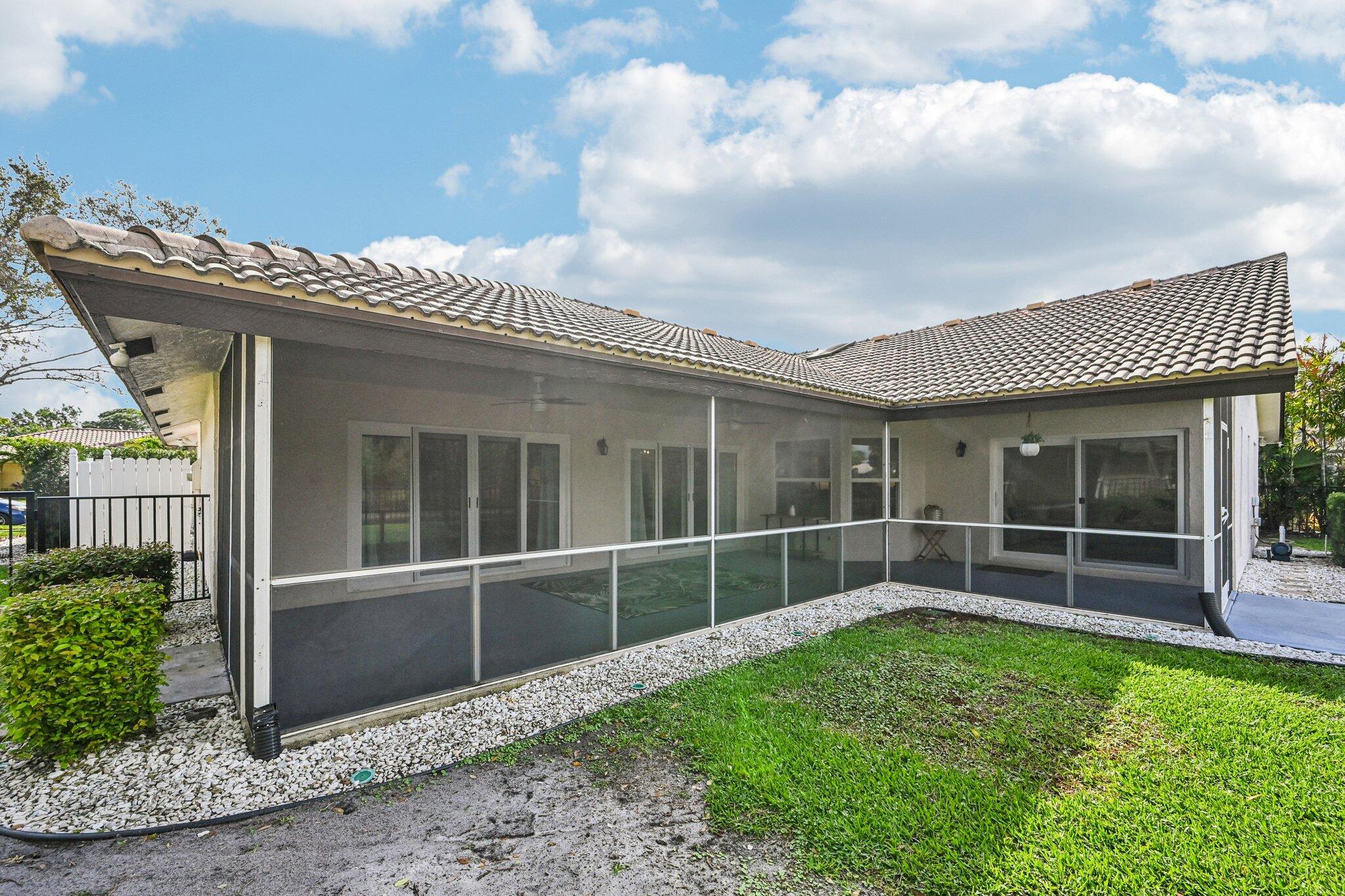 18295 Lake Bnd Jupiter, FL 33458