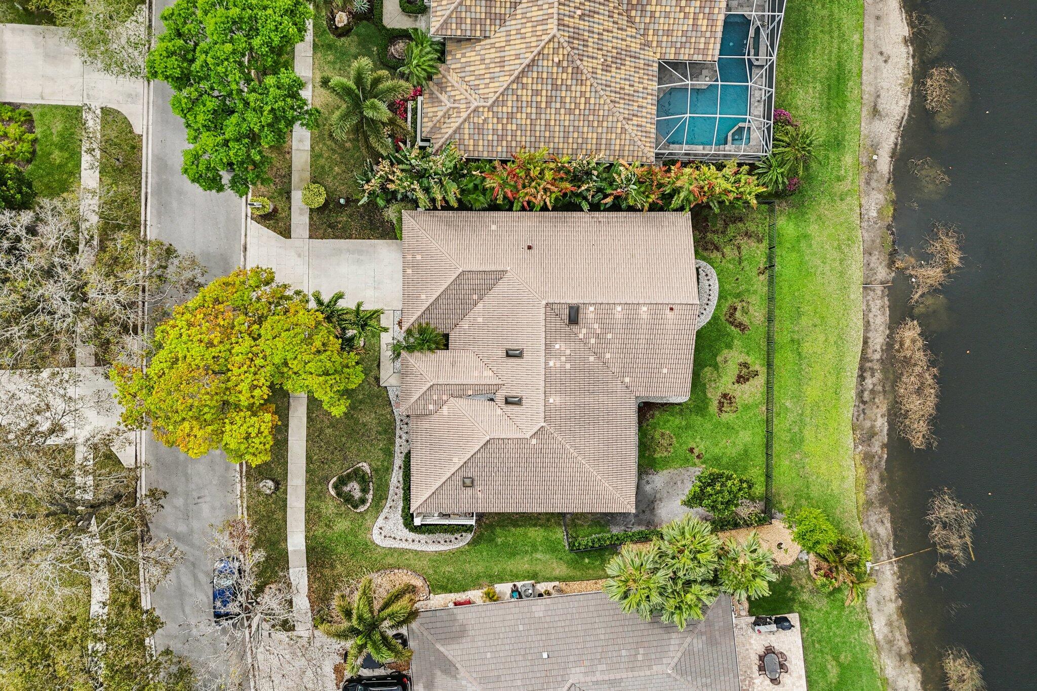 18295 Lake Bnd Jupiter, FL 33458