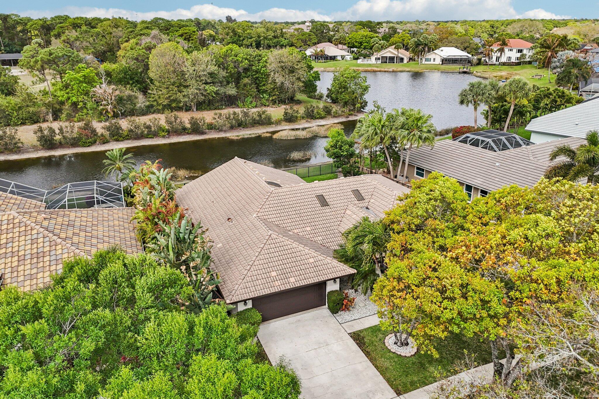 18295 Lake Bnd Jupiter, FL 33458