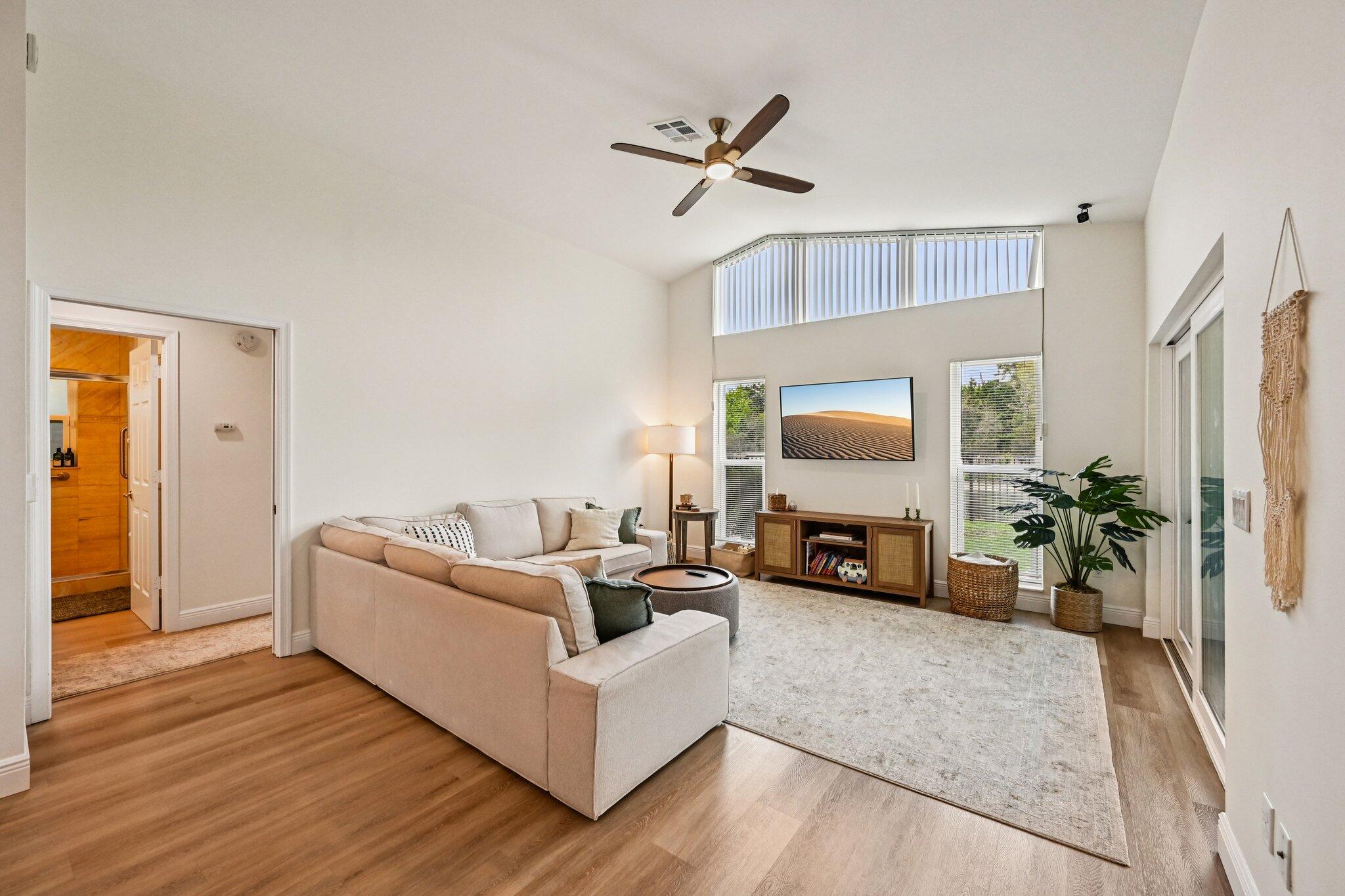 18295 Lake Bnd Jupiter, FL 33458