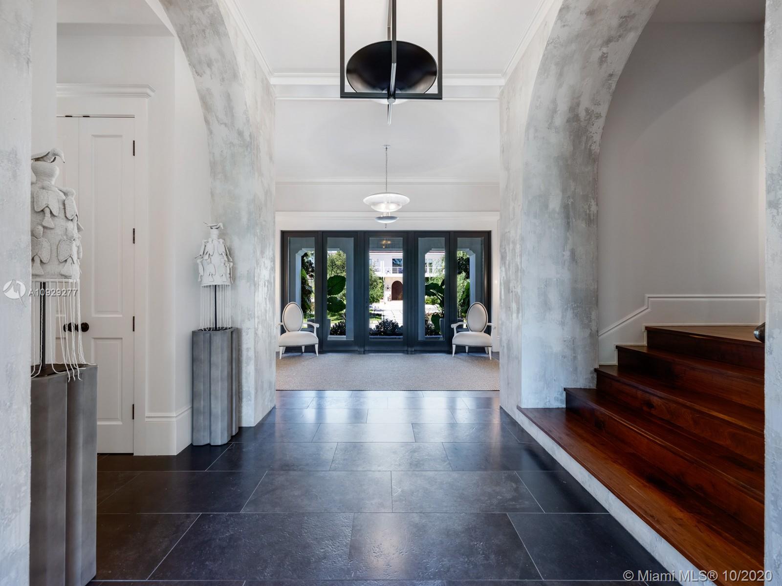 125 Solano Prado Coral Gables, FL 33156