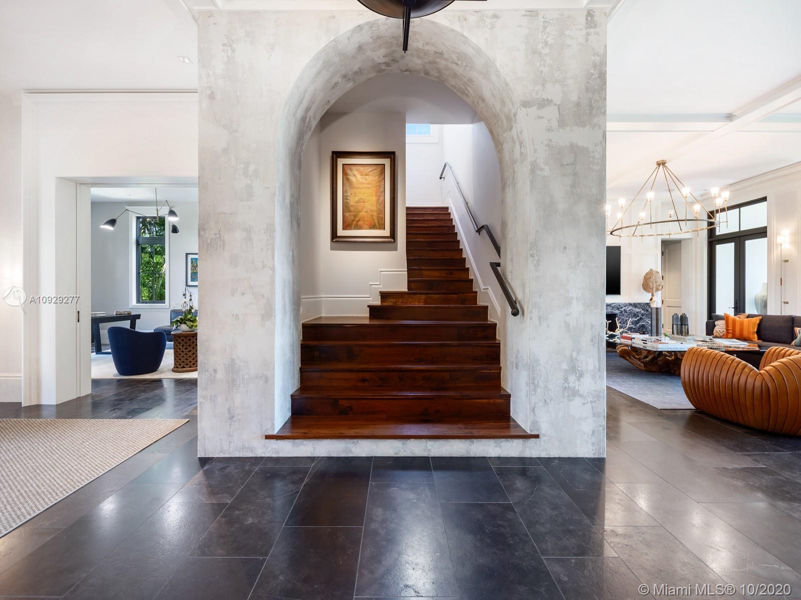 125 Solano Prado Coral Gables, FL 33156