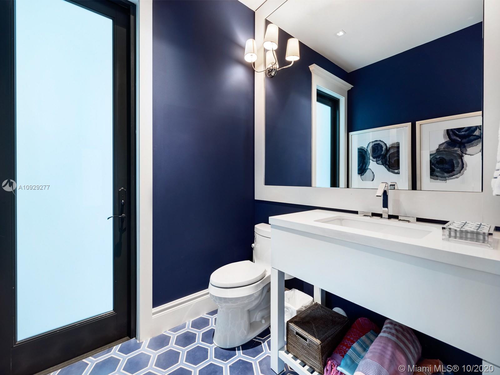 125 Solano Prado Coral Gables, FL 33156