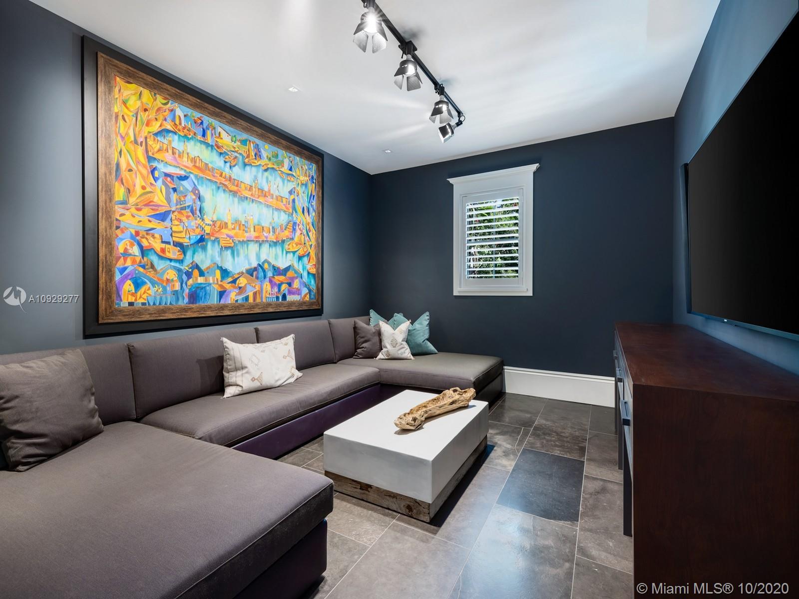 125 Solano Prado Coral Gables, FL 33156