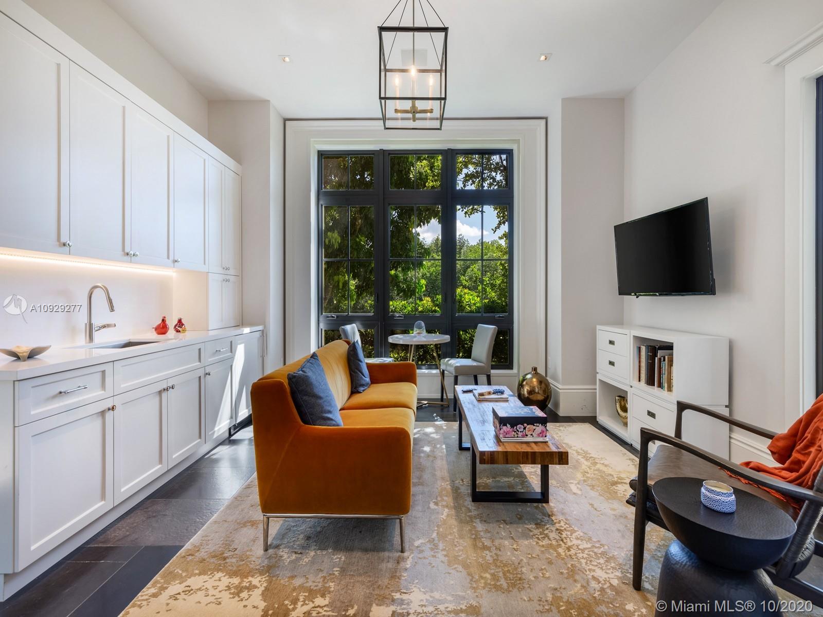 125 Solano Prado Coral Gables, FL 33156