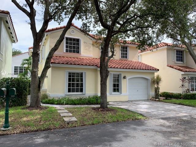 965 Azure Ln