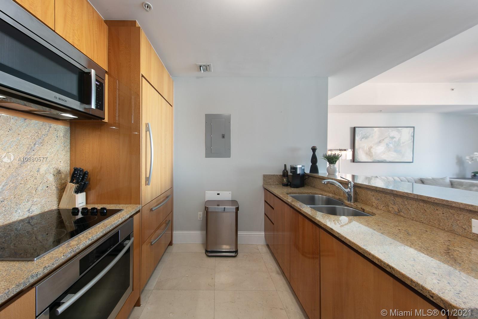 image Continuum South Beach North Tower5