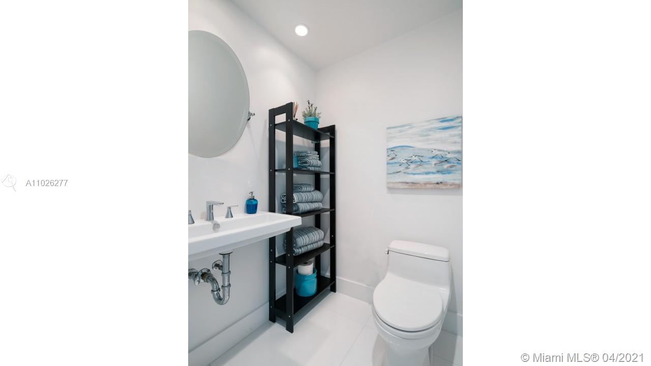 100 Lincoln Rd #739 Miami Beach, FL 33139