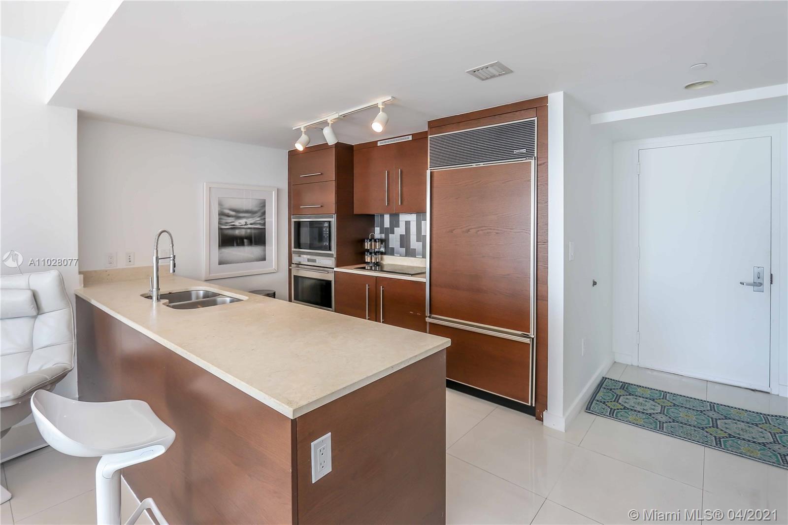 465 Brickell Ave #4403 Miami, FL 33131