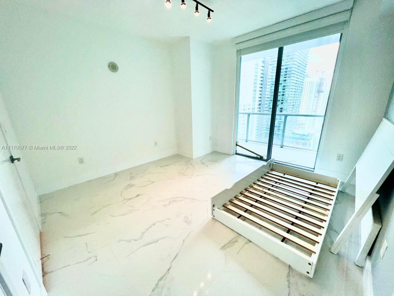 1111 SW 1st Ave #2817-N Miami, FL 33130