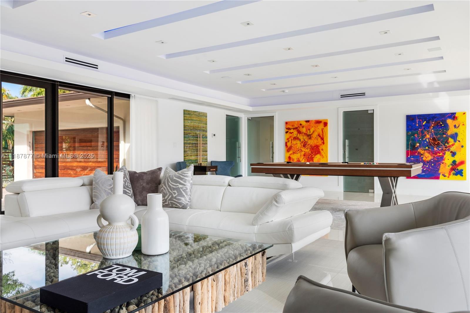 1025 Diplomat Pkwy Hollywood, FL 33019