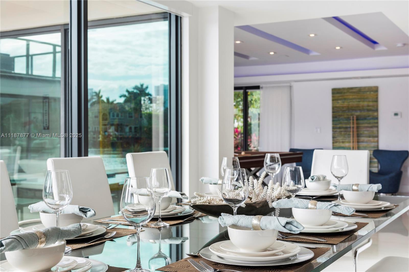 1025 Diplomat Pkwy Hollywood, FL 33019