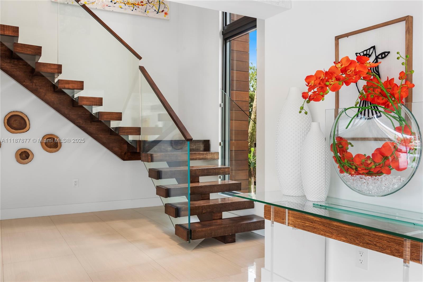 1025 Diplomat Pkwy Hollywood, FL 33019