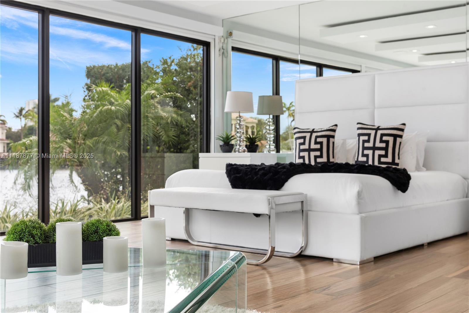 1025 Diplomat Pkwy Hollywood, FL 33019