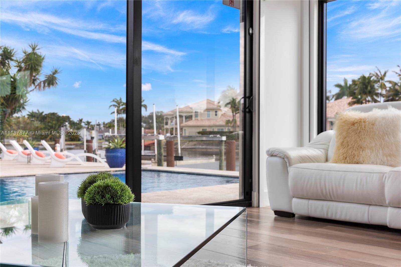 1025 Diplomat Pkwy Hollywood, FL 33019