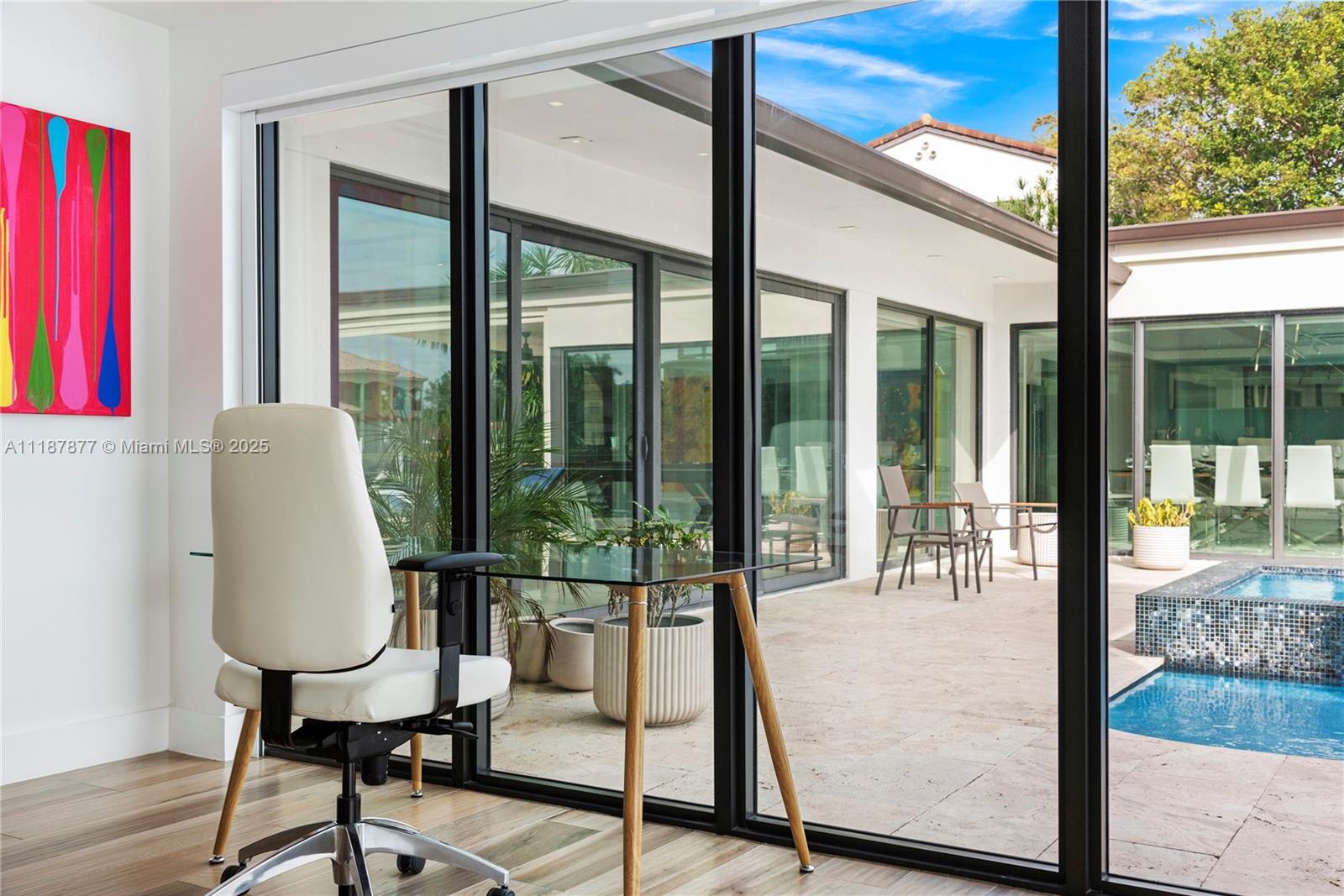 1025 Diplomat Pkwy Hollywood, FL 33019