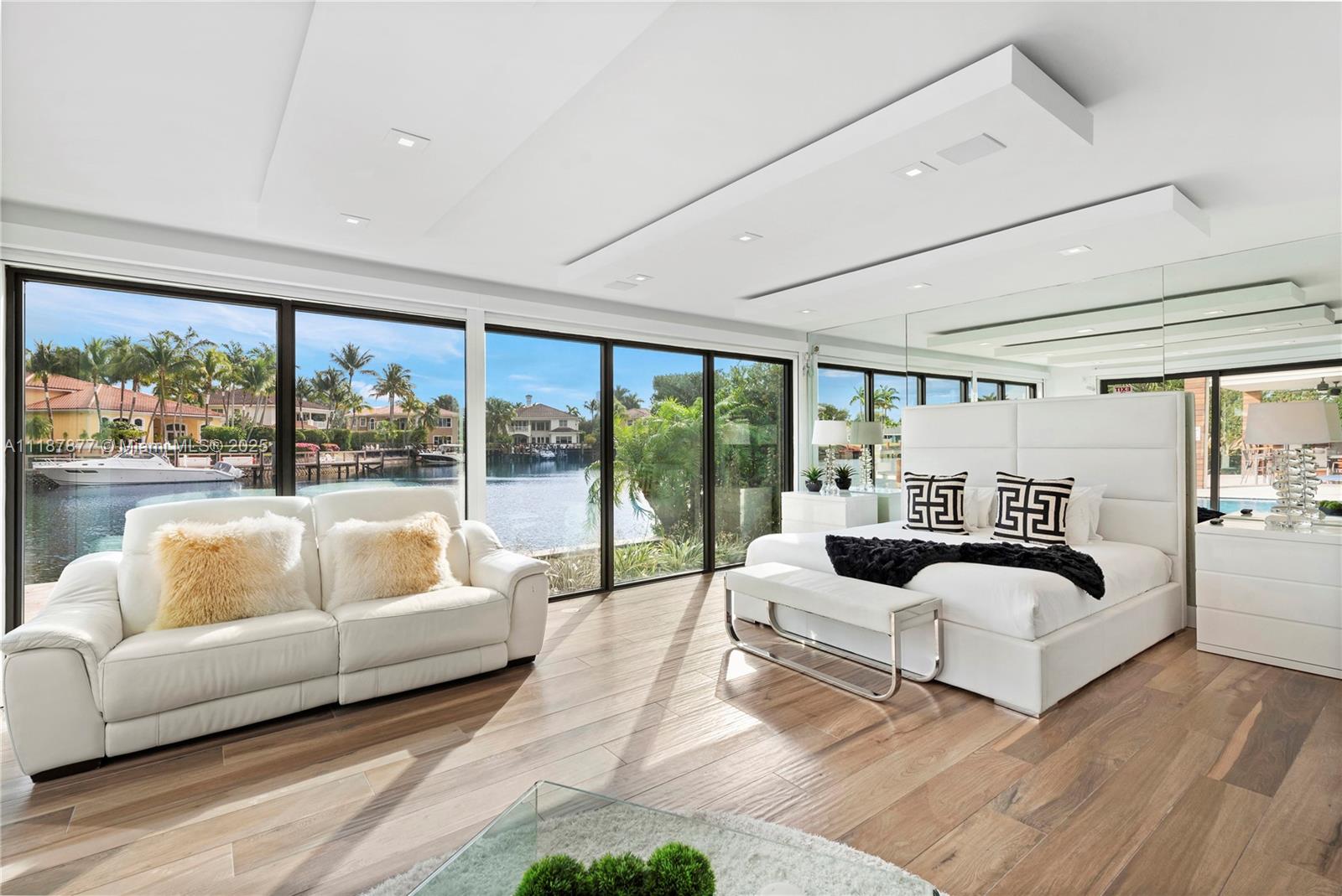 1025 Diplomat Pkwy Hollywood, FL 33019