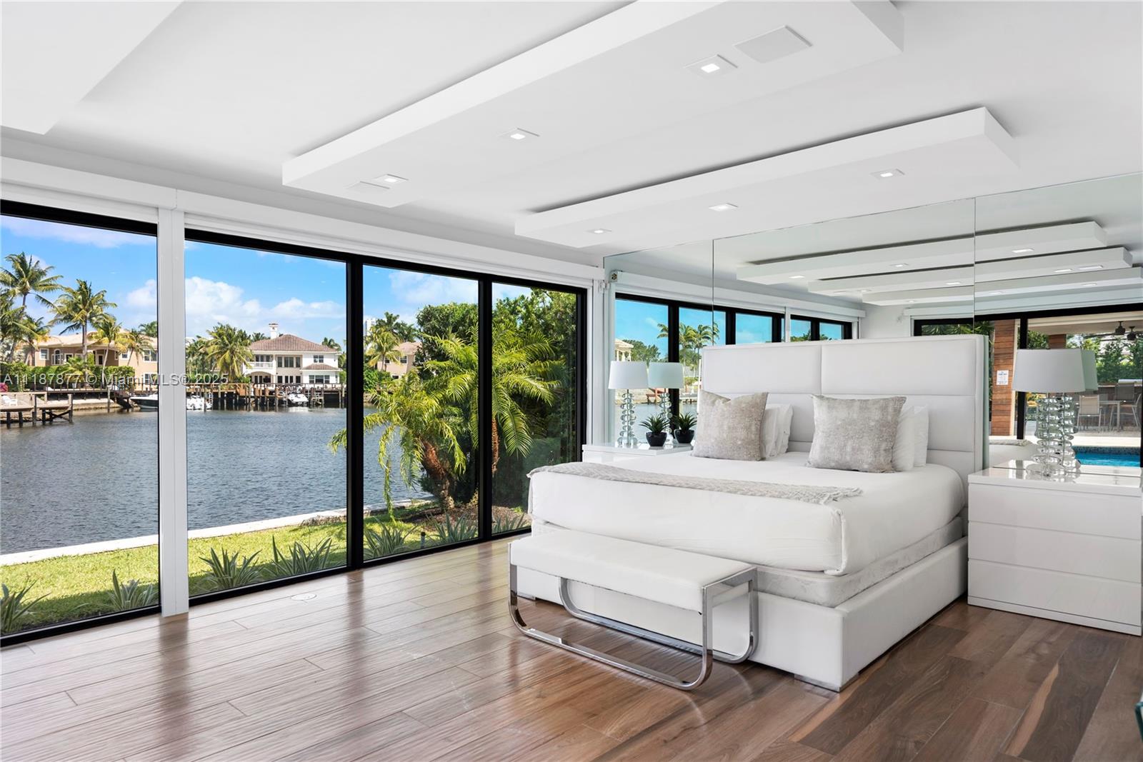 1025 Diplomat Pkwy Hollywood, FL 33019